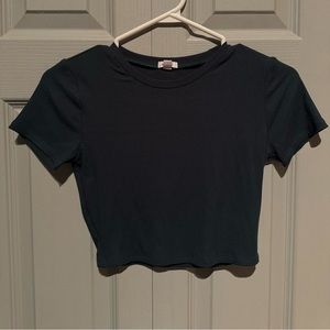 Basic dark green crop top